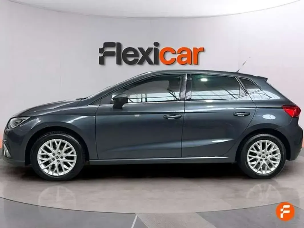 Usado Seat Ibiza XCELLENCE 116 CV (85 kW) 2024 Gris Utilitario