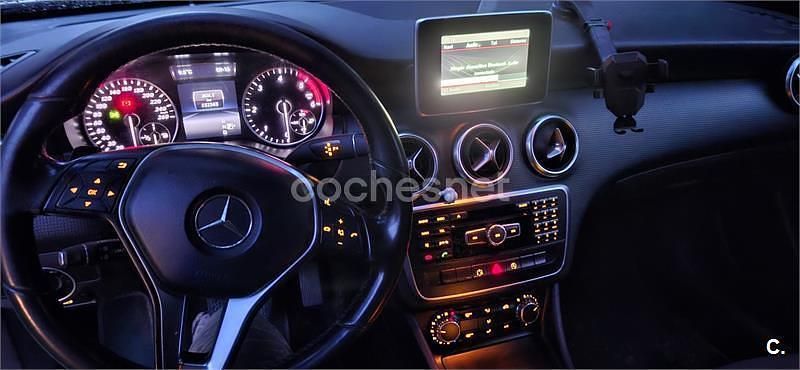 Usado Mercedes A200 AMG line 136 CV (100 kW) 2015 Blanco Berlina