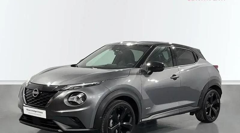 Usado Nissan Juke Tekna 143 CV (105 kW) 2022 Gris con techo negro negro SUV