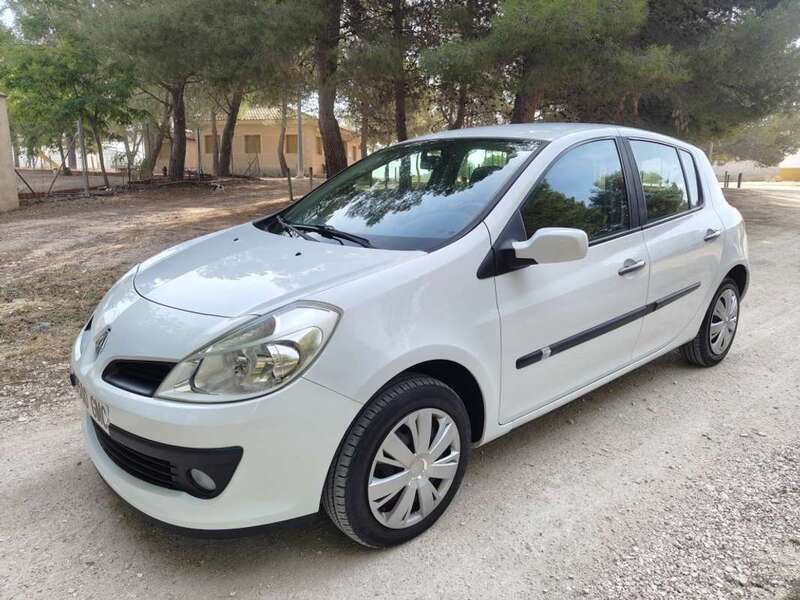 Blanco Usado 2009 Renault Clio II Business Utilitario | 6500 € (Precio justo) - Imagen 1/4