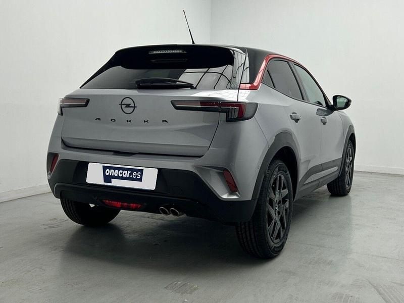 Usado Opel Mokka GS Line 130 CV (95 kW) 2022 Gris SUV