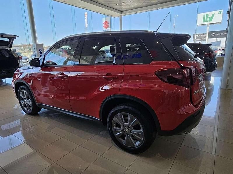 Nuevo Suzuki Vitara 110 CV (80 kW) 2025 Rojo SUV
