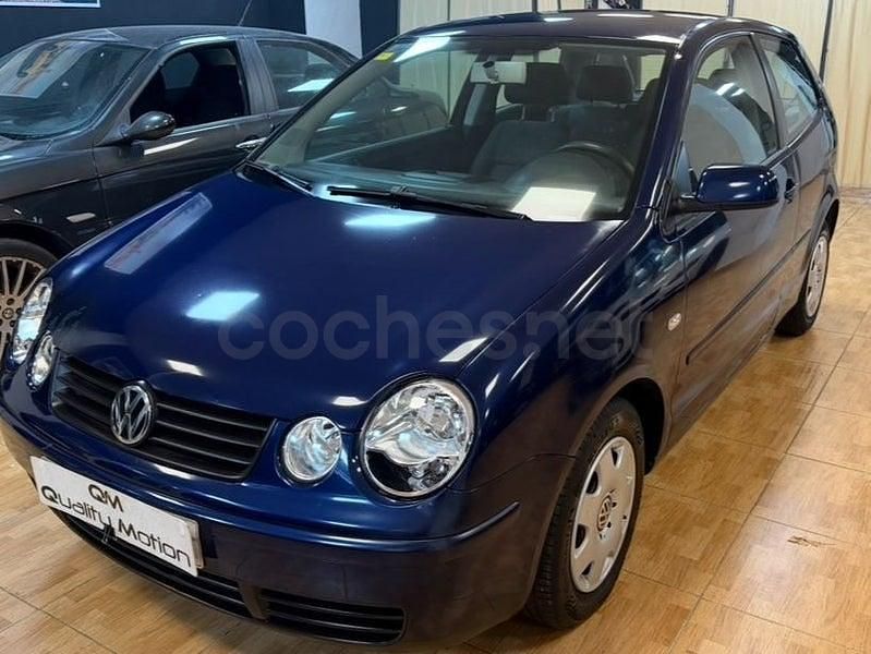 Usado VW Polo Advance 75 CV (55 kW) 2005 Azul Utilitario