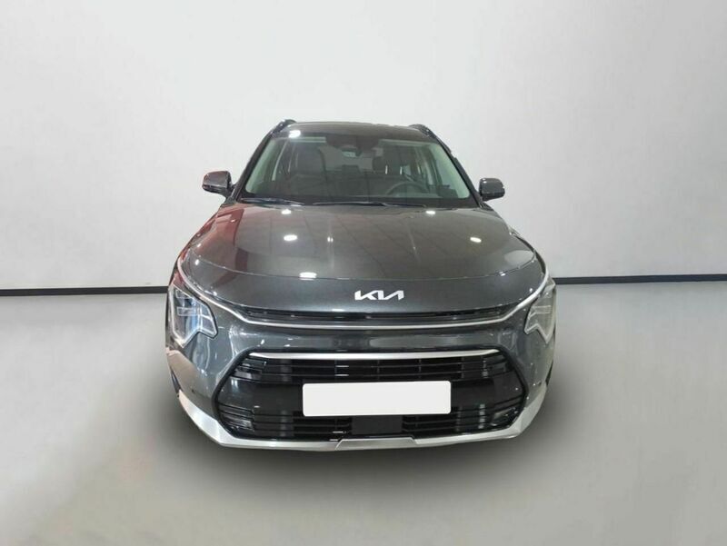 Gris / plata Nuevo 2025 Kia Niro SUV | 31.200 € (Precio justo) - Imagen 1/4