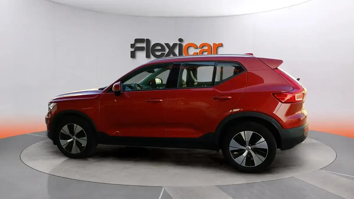 Usado Volvo XC40 163 CV (119 kW) 2020 Rojo SUV