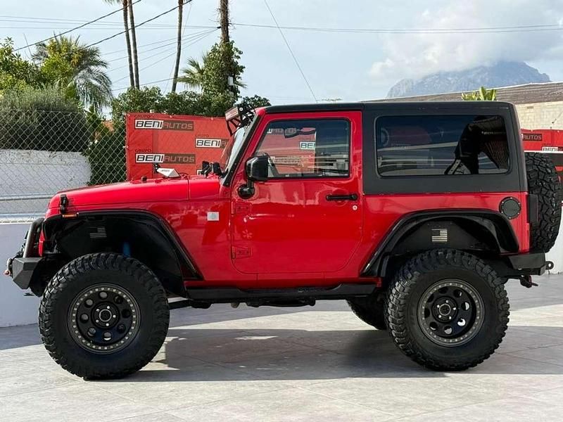 Usado Jeep Wrangler 200 CV (147 kW) 2011 Rojo SUV