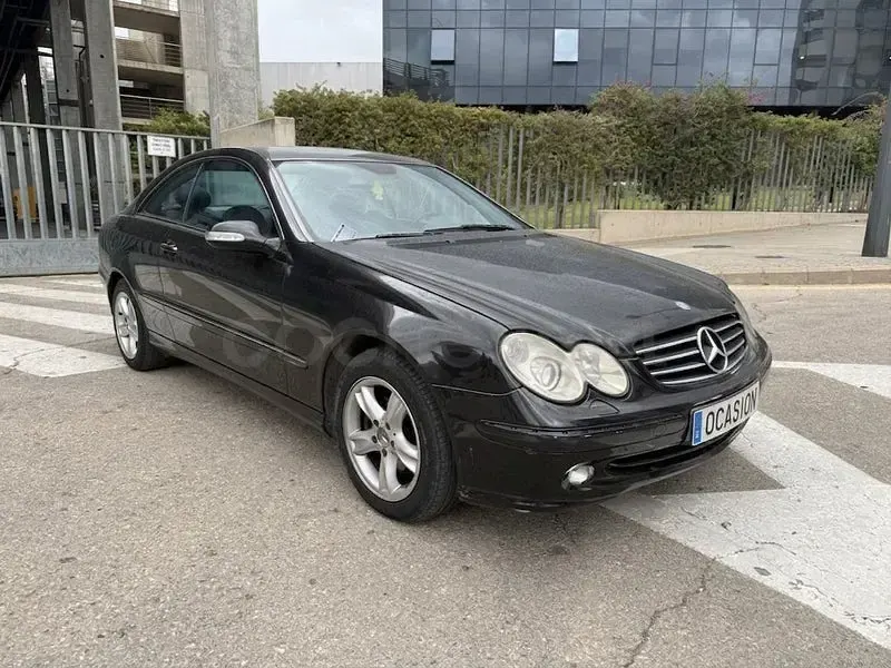 Usado Mercedes CLK270 Avantgarde 170 CV (125 kW) 2005 Azul Coupe