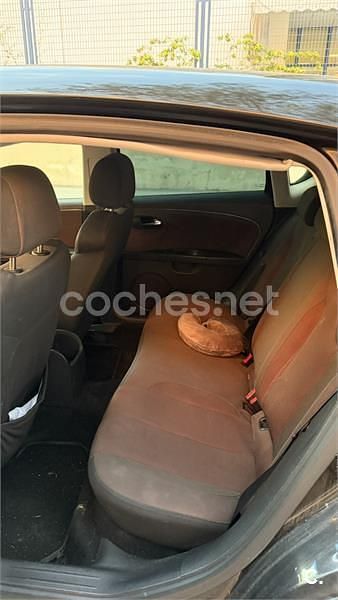 Używany Seat Leon Sport 140 KM (102 kW) 2006 Czarny Hatchback