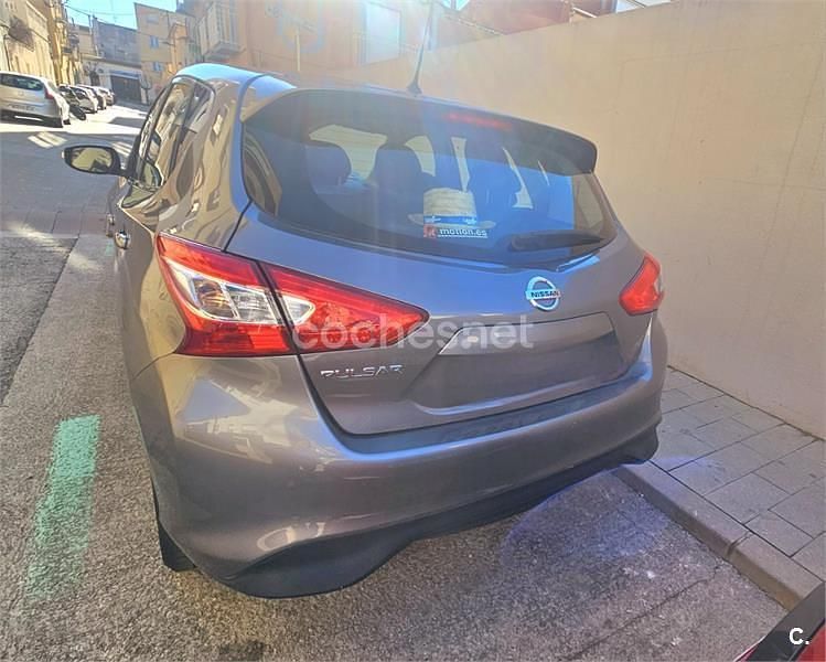 Usado Nissan Pulsar Acenta 110 CV (80 kW) 2018 Gris / plata Berlina