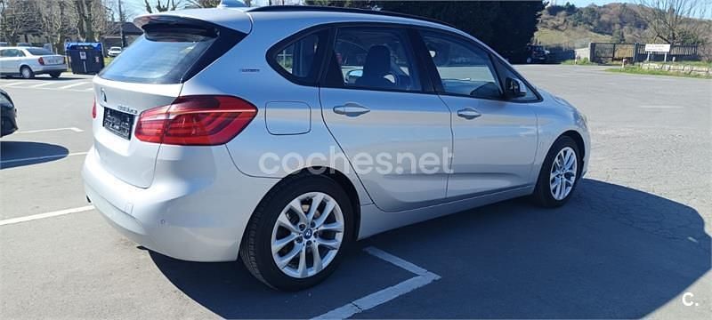 Usado BMW 225 Active Tourer iPerformance 224 CV (164 kW) 2017 Gris / plata Monovolumen