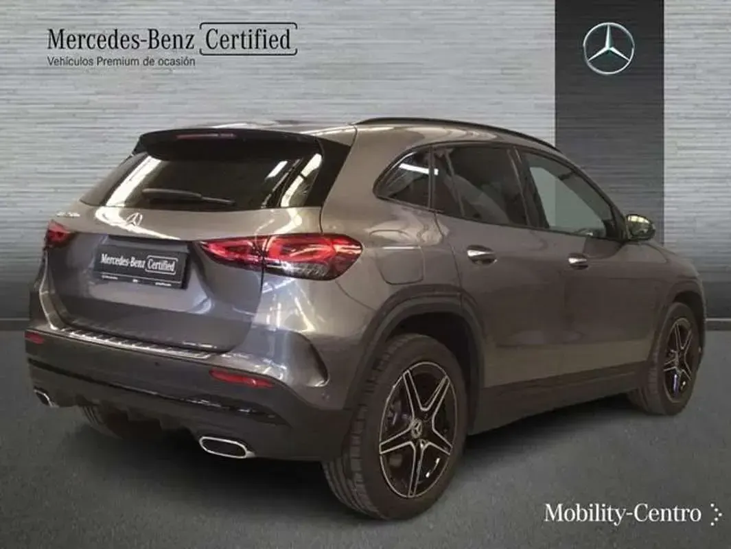 Usado Mercedes GLA250 218 CV (160 kW) 2022 Gris SUV