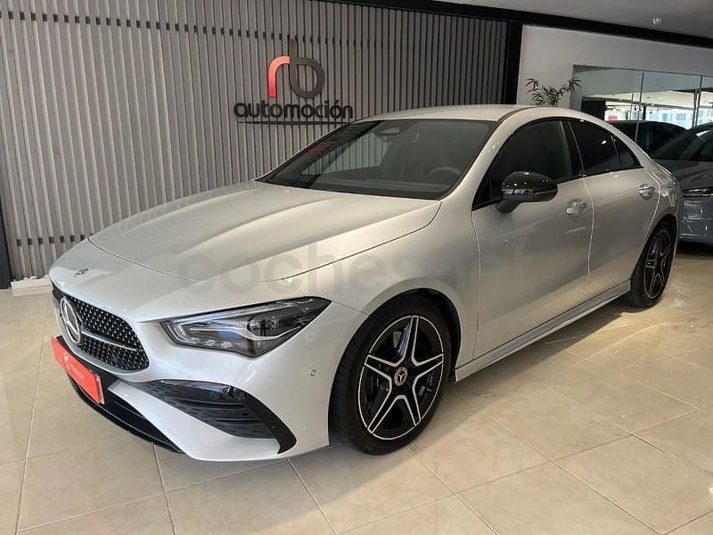 Usado Mercedes CLA200 150 CV (110 kW) 2024 Gris / plata Berlina