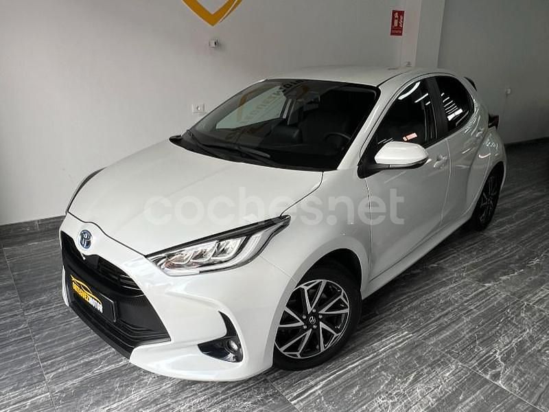 Blanco Usado 2023 Toyota Yaris Berlina | 17.990 € (Super precio) - Imagen 1/4