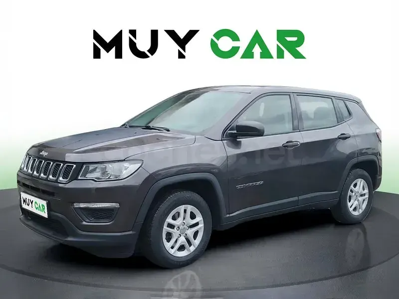 Usado Jeep Compass Longitude 140 CV (102 kW) 2020 Gris / plata SUV