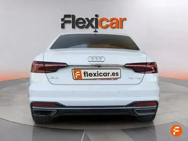 Usado Audi A4 Advanced Plus 163 CV (119 kW) 2024 Blanco Familiar