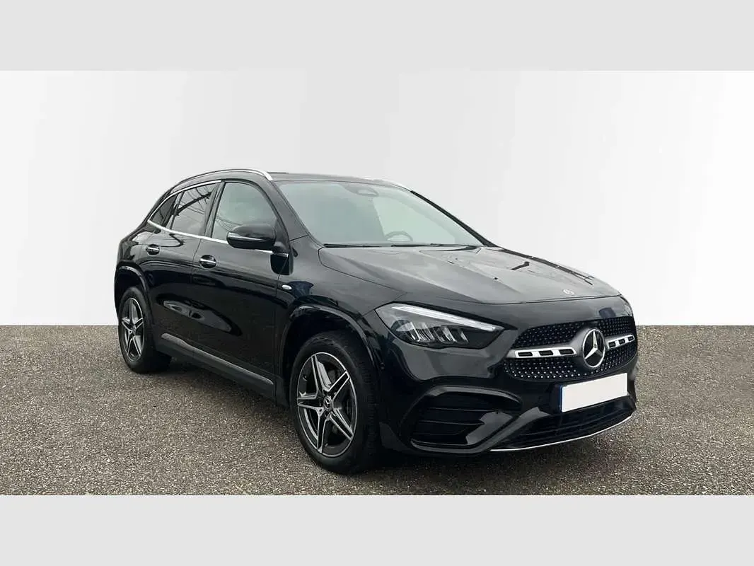 Usado Mercedes GLA250 218 CV (160 kW) 2025 Negro SUV