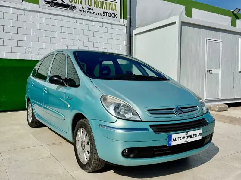 Usado Citroën Xsara Picasso 90 CV (66 kW) 2006 Azul Monovolumen