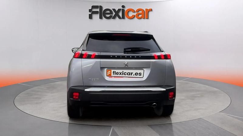 Usado Peugeot 2008 Allure 131 CV (96 kW) 2021 Gris SUV