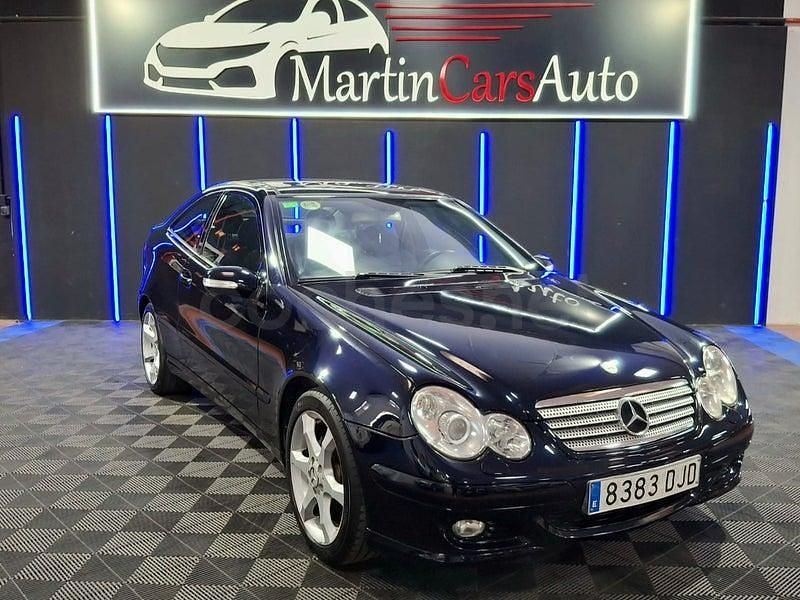 Usado Mercedes C180 143 CV (105 kW) 2005 Negro Berlina