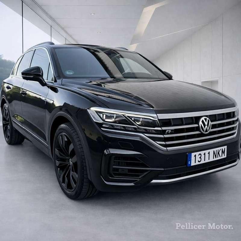 Usado VW Touareg R-line 421 CV (309 kW) 2019 Negro SUV