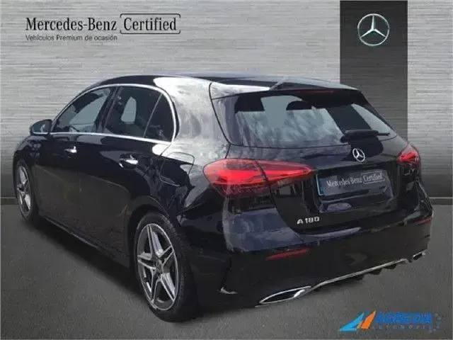 Usado Mercedes A180 136 CV (100 kW) 2026 Negro noche