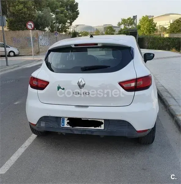 Usado Renault Clio IV Authentique 75 CV (55 kW) 2015 Blanco Berlina