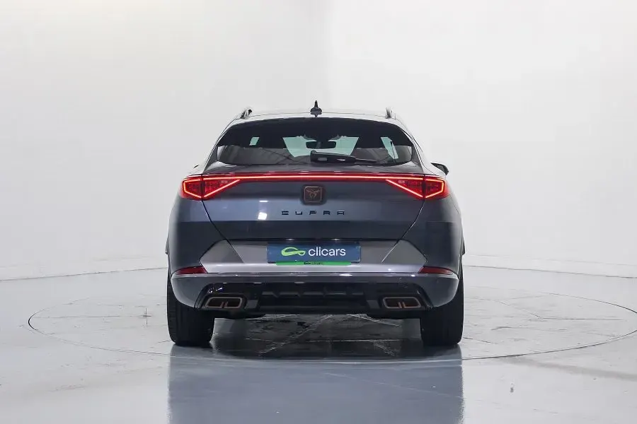 Usado Cupra Formentor VZ 245 CV (180 kW) 2021 Gris / plata SUV