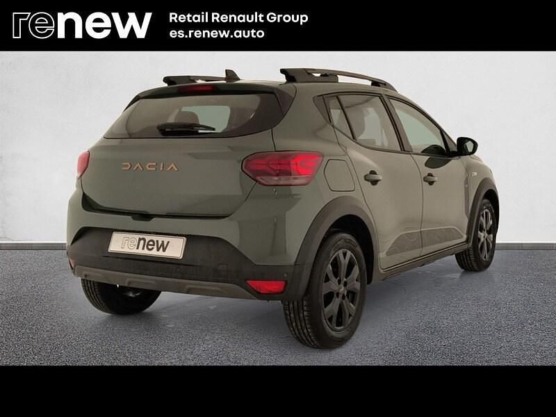 Usado Dacia Sandero Extreme 100 CV (73 kW) 2025 Verde Berlina