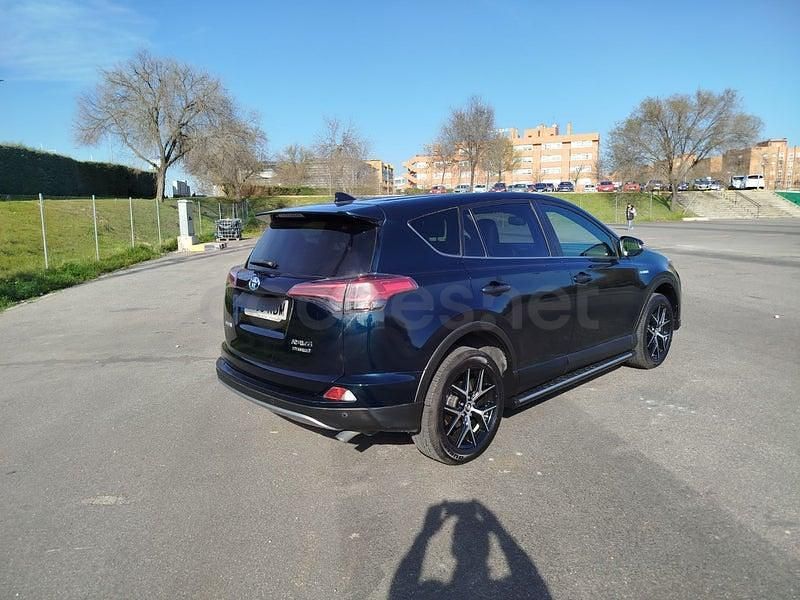Usado Toyota RAV4 Hybrid Advance 197 CV (144 kW) 2017 Verde SUV