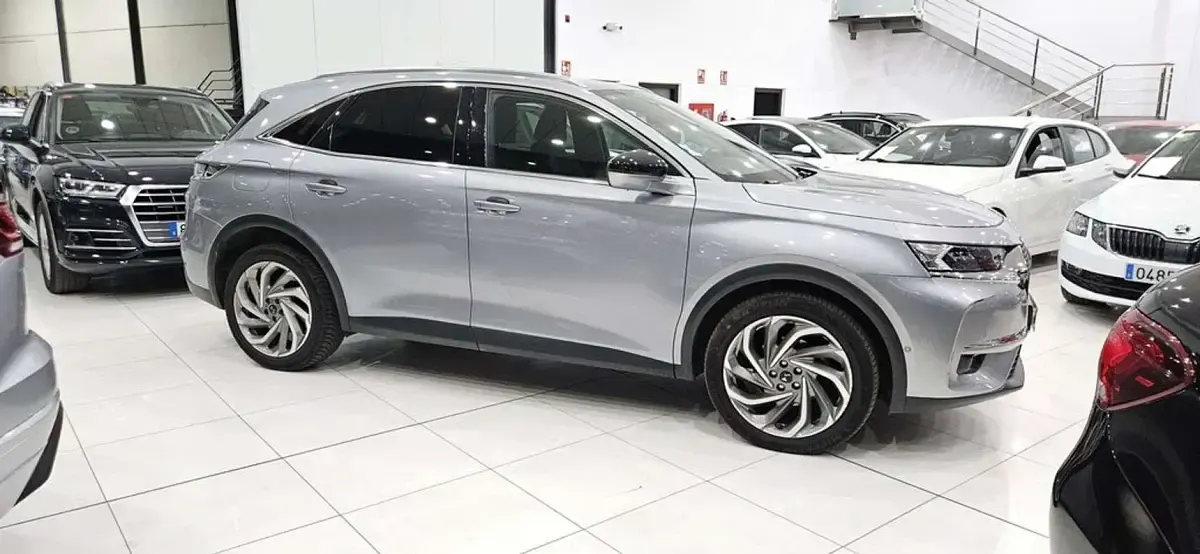 Usado DS Automobiles DS7 Crossback So Chic 129 CV (94 kW) 2020 Gris SUV