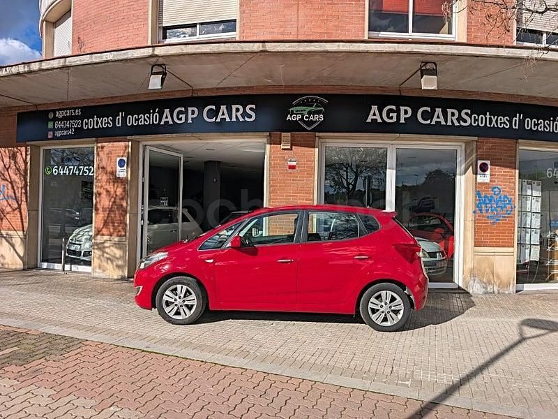 Usado Hyundai ix20 90 CV (66 kW) 2013 Rojo Utilitario