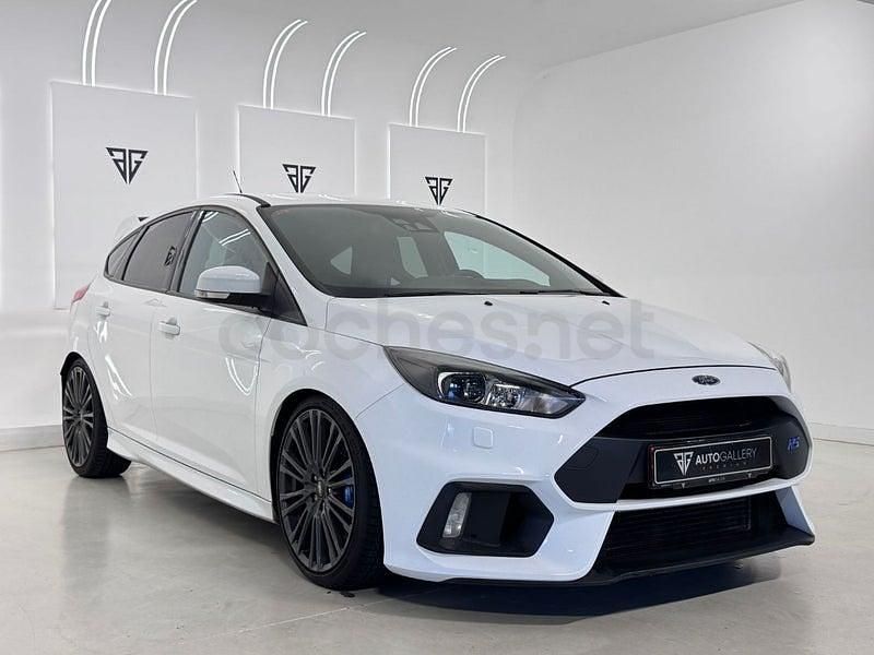 Usado Ford Focus RS 350 CV (257 kW) 2017 Blanco Berlina