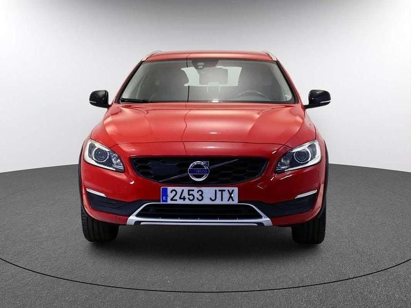 Brugt Volvo V60 CC Summum 190 HK (139 kW) 2016 Rød Stationcar