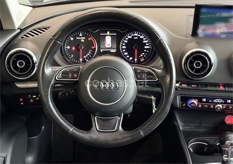 Usado Audi A3 Ambiente 150 CV (110 kW) 2015 Gris / plata Berlina