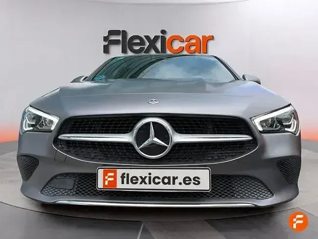 Usado Mercedes CLA200 Shooting Brake 156 CV (114 kW) 2019 Gris Familiar