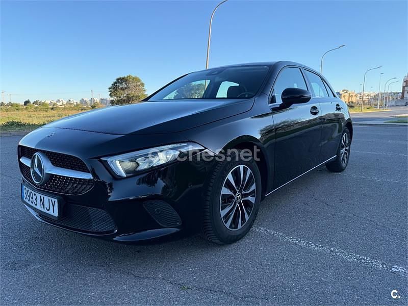 Usado Mercedes A180 116 CV (85 kW) 2023 Negro Berlina