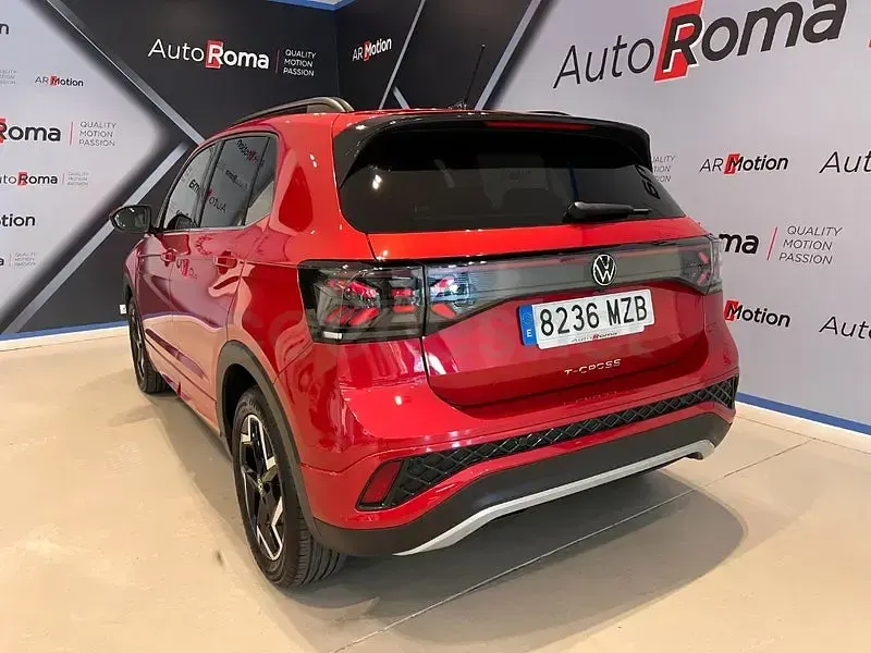 Usado VW T-Cross R-line 150 CV (110 kW) 2025 Granate SUV
