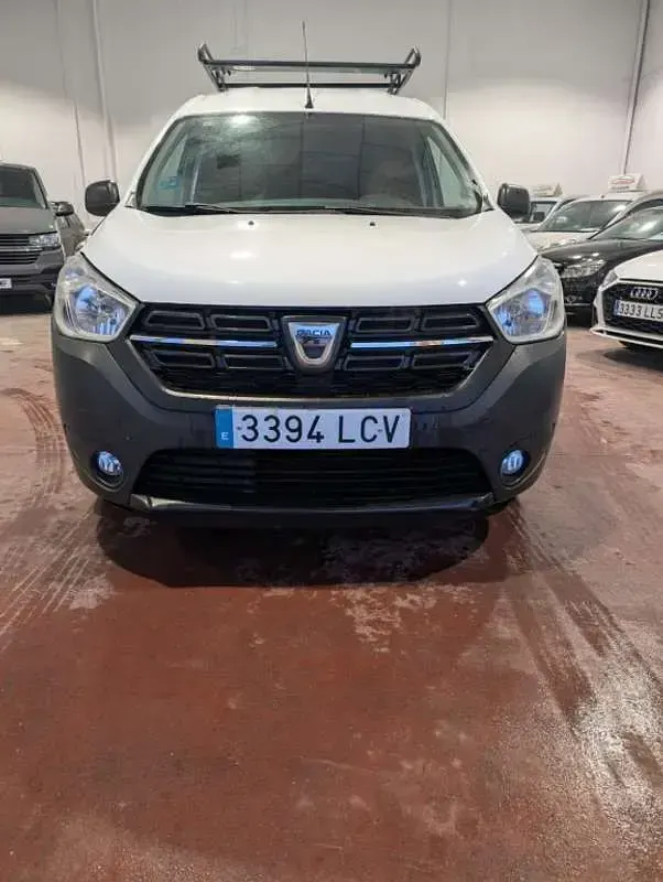 Usado Dacia Dokker Ambiance 99 CV (72 kW) 2019 Blanco Monovolumen