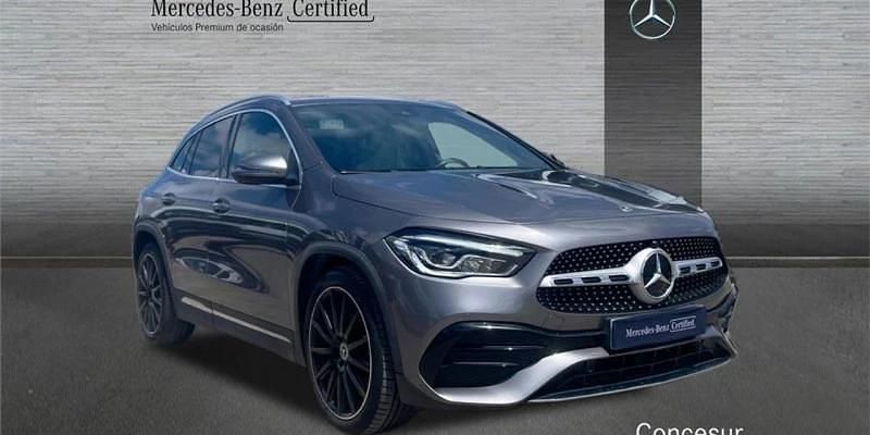 Usado Mercedes GLA200 163 HP (119 kW) 2022 Cinzento SUV