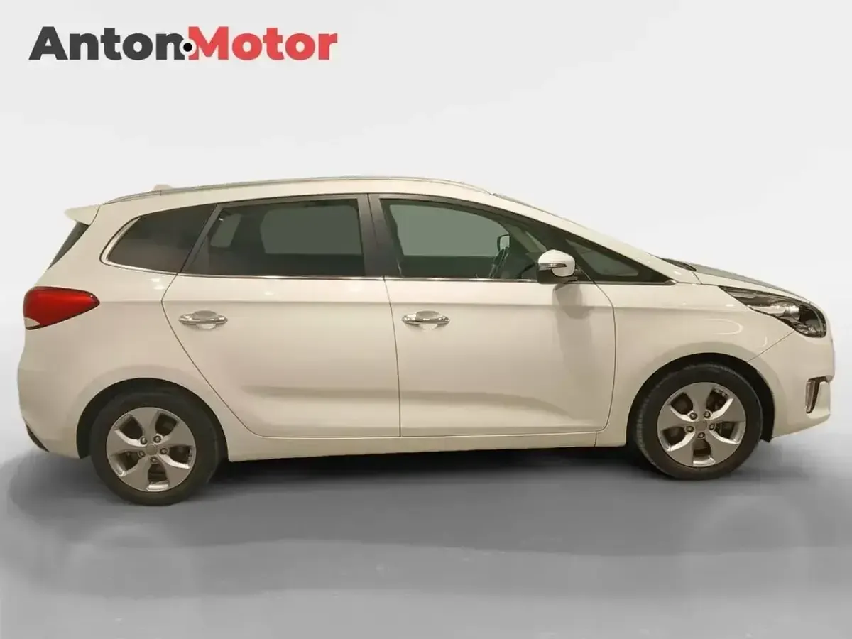 Usado Kia Carens 115 CV (84 kW) 2016 Blanco Monovolumen