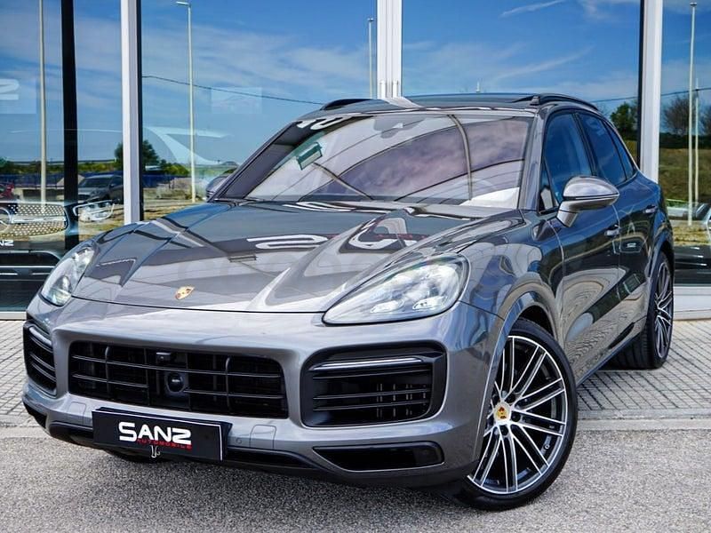 Usado Porsche Cayenne 462 CV (339 kW) 2020 Gris / plata SUV