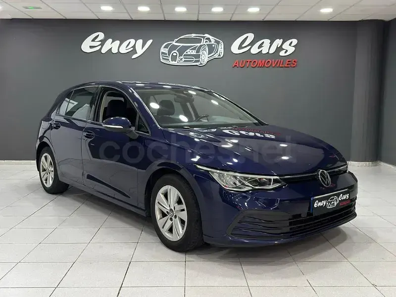 Używany VW Golf VIII 110 KM (80 kW) 2022 Niebieski Sedan/Limuzyna