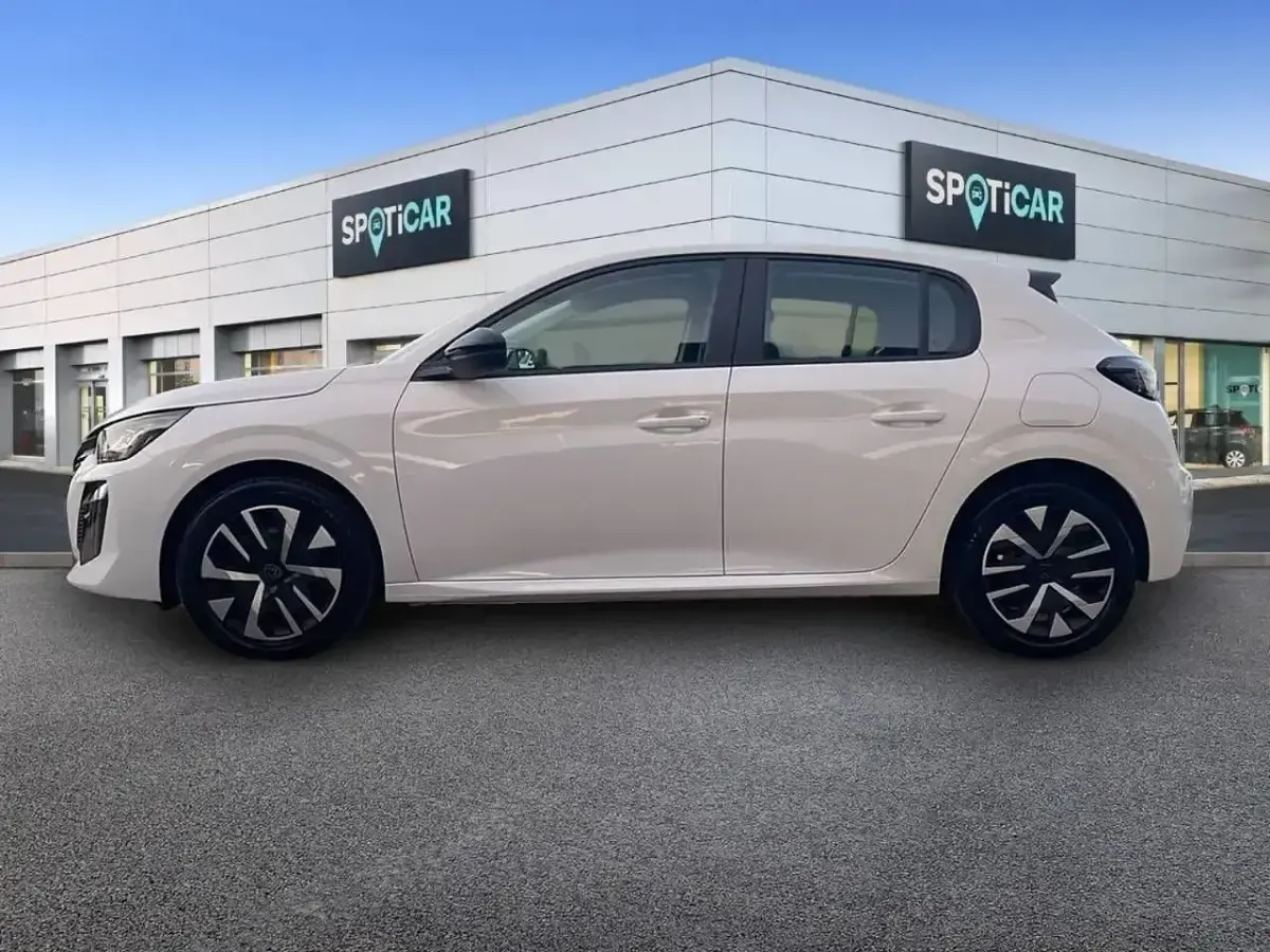Begagnad Peugeot 208 Active 100 HK (73 kW) 2024 Vit Halvkombi