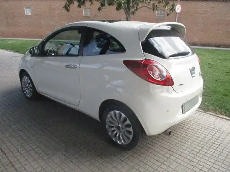 Usado Ford Ka 75 CV (55 kW) 2012 Blanco Utilitario