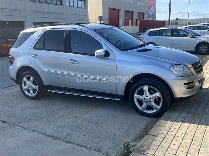 Usado Mercedes ML280 190 CV (139 kW) 2007 Gris / plata SUV