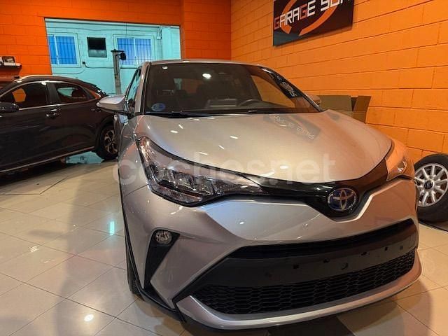 Usado Toyota C-HR Advance 122 CV (89 kW) 2022 Gris / plata SUV