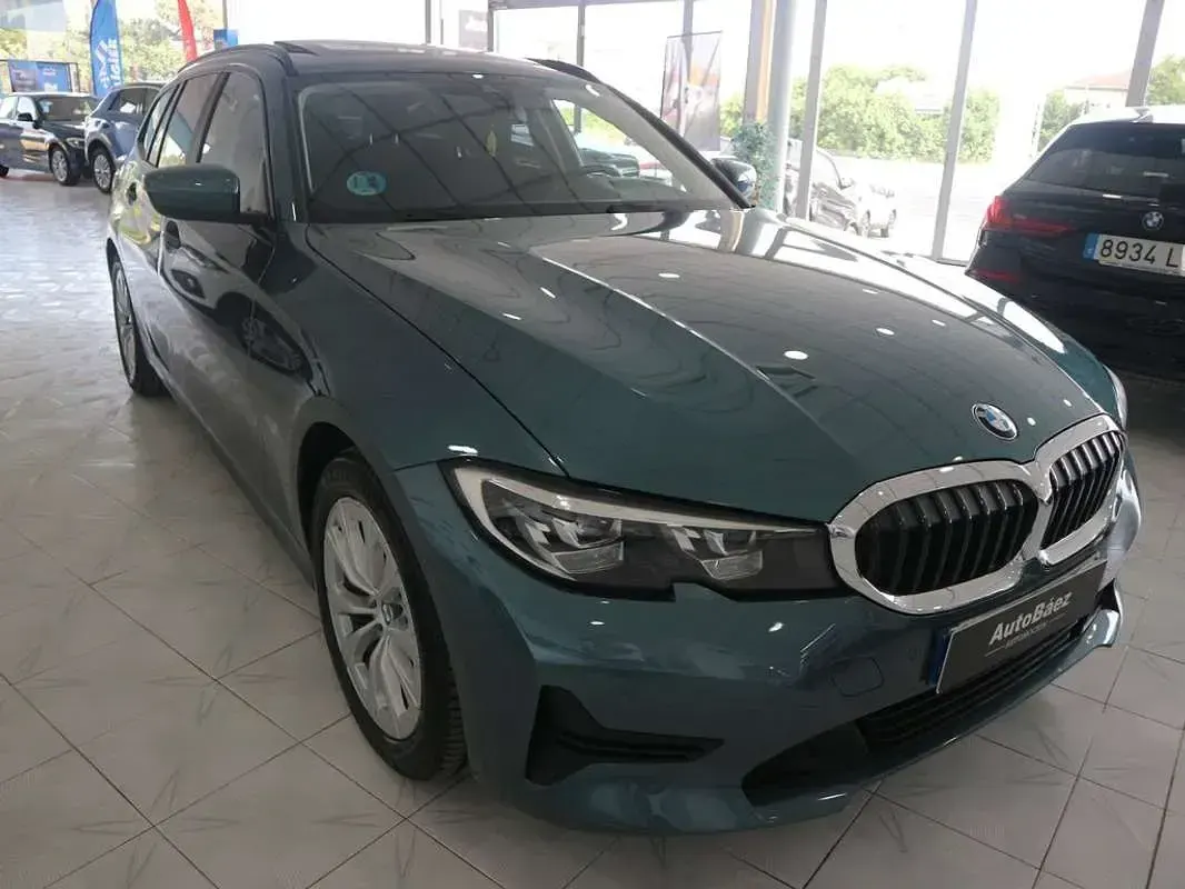Usado BMW 318 150 CV (110 kW) 2021 Verde Familiar