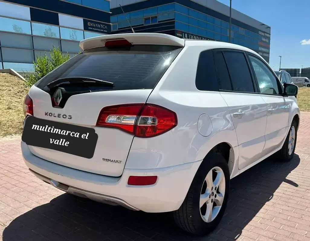 Usado Renault Koleos Expression 150 CV (110 kW) 2011 Blanco SUV