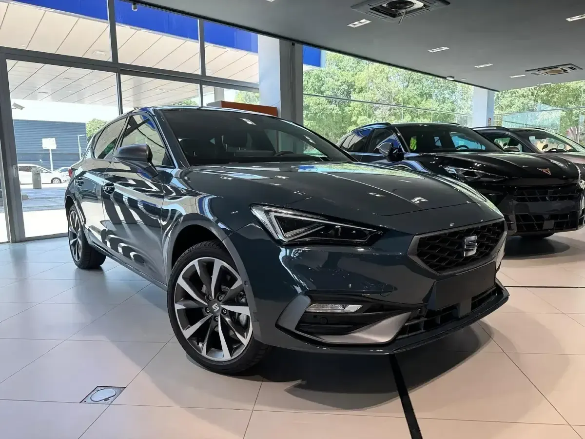 Usado Seat Leon FR 204 CV (150 kW) 2024