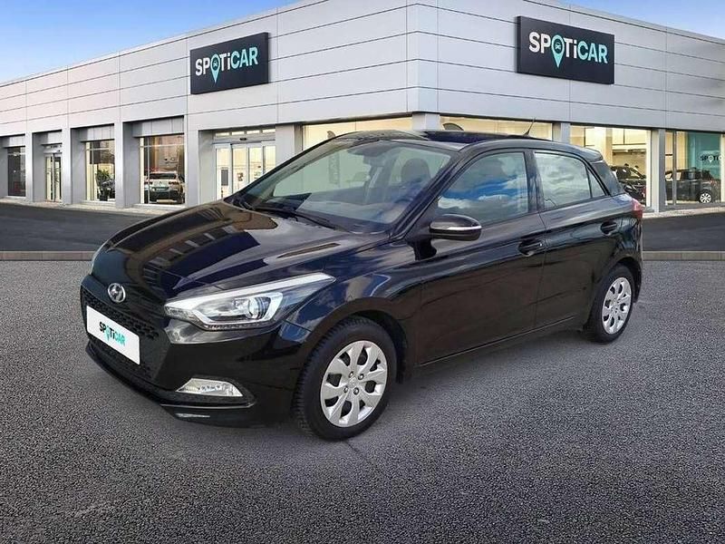 Usado Hyundai i20 75 CV (55 kW) 2017 Negro Utilitario